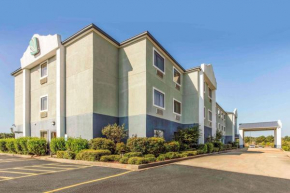 Отель Quality Inn & Suites Pearl-Jackson  Перл
